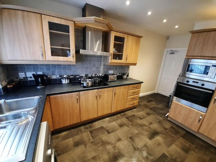 Luxury 5-Bed House Near Nec & Bhx Daire Solihull Dış mekan fotoğraf