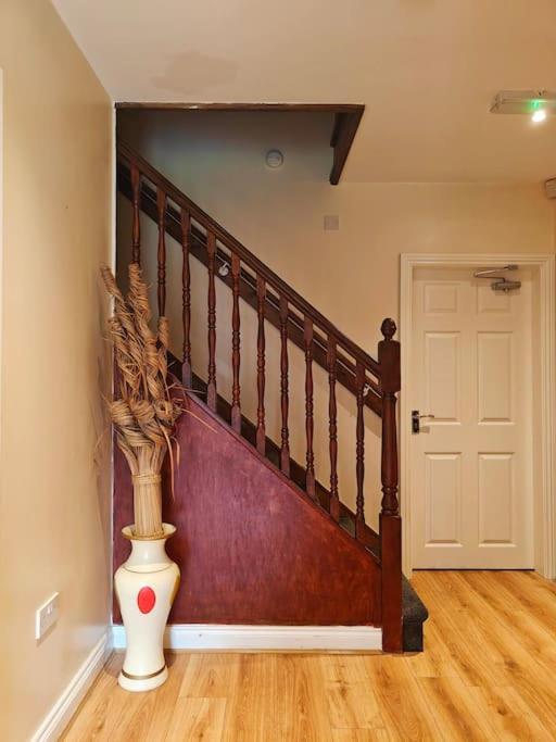 Luxury 5-Bed House Near Nec & Bhx Daire Solihull Dış mekan fotoğraf